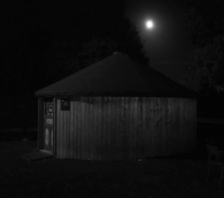 Galway Glamping Hotel Tuam Exterior photo