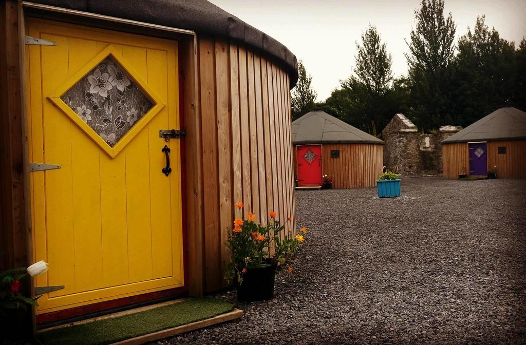Galway Glamping Hotel Tuam Exterior photo